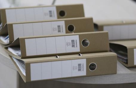 Instituţiile publice nu mai au voie de astăzi să solicite copii de pe avize sau alte documente emise de către alte instituţii ale statului