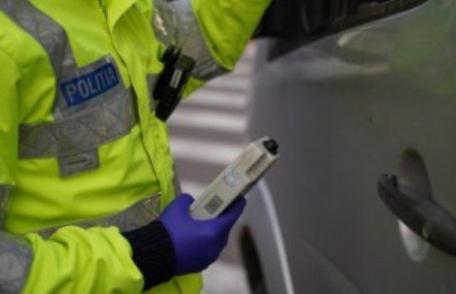 Un tânăr beat și fără permis, depistat în trafic de polițiștii botoșăneni