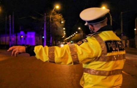 Doi tineri fără permis depistați de polițiștii botoșăneni în trafic