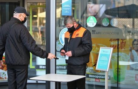 Starea de alertă se prelungește în România. Masca rămâne obligatorie inclusiv în aer liber. Evenimentele private, în continuare interzise