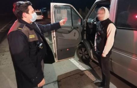 Permise de conducere false descoperite la Vama Stânca