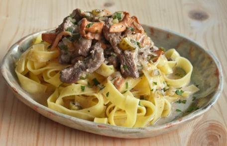 Mușchi de Vită Stroganoff