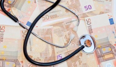 Atenție la samsarii care promit câștiguri pentru adeziuni la casele private de sănătate