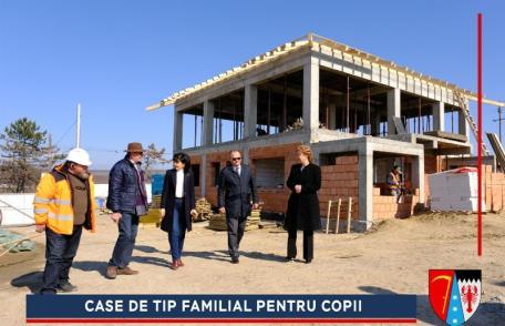 Casele de tip familial pentru copii de la Trușești prind contur - FOTO