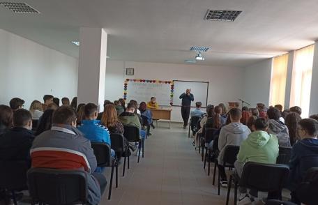 Chimie sau alchimie… Întrebări și răspunsuri la Liceul „Regina Maria” Dorohoi