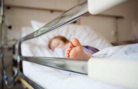 Bebeluș de două săptămâni abandonat de propria mamă la Mănăstirea Gorovei