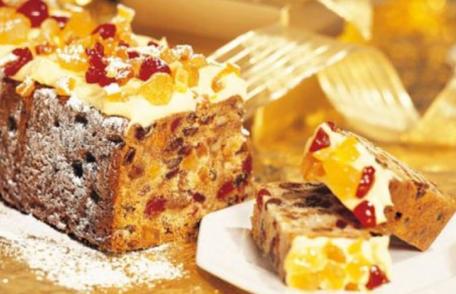 Chec de post cu rahat și nuci