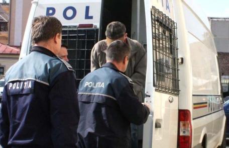 Tânăr condamnat la închisoare pentru conducere fără permis