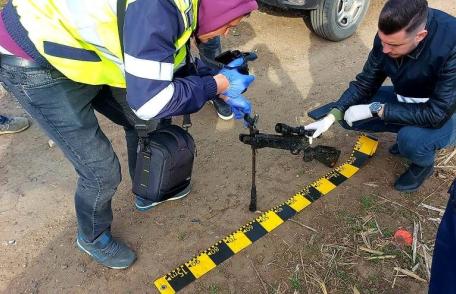 Armă confiscată de polițiști. Era ascunsă în zona de depozitare a gunoiului