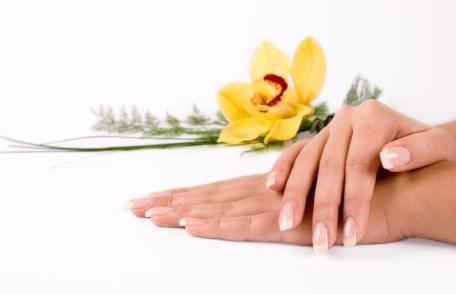 Cum se face îngrijirea corectă a mâinilor