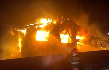 Pompierii din Dorohoi și Darabani intervin pentru stingerea unui incendiu puternic la Concești - FOTO