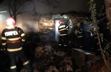 Casă din Broscăuți distrusă în totalitate într-un incendiu produs din neglijență – VIDEO / FOTO