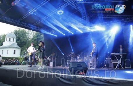 Concert ca vârstă a jocului. Spiritul Zilei Copilului oferit de tinerii dorohoieni - FOTO