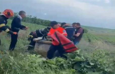 Femeie salvată de pompierii dorohoieni dintr-o fântână adâncă de aproximativ șase metri