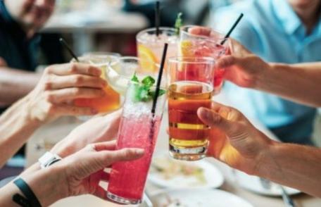 Cinci semne că bei prea mult alcool