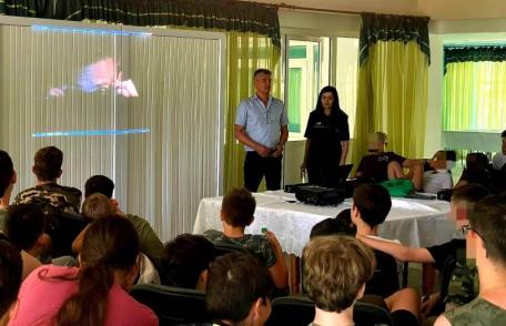 Polițiștii botoșăneni alături de copii