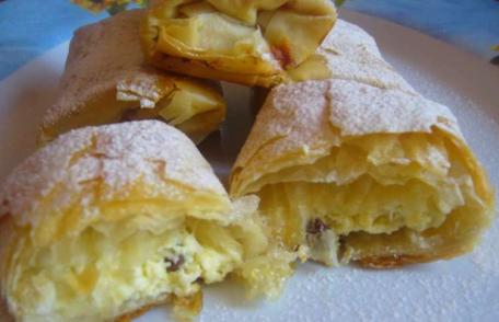 Pachetele cu brânză de vaci și stafide