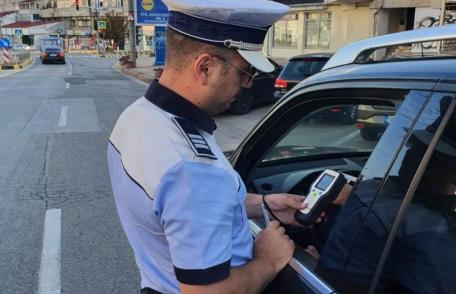 Tânăr de 20 de ani, fără permis, prins la volanul unui autoturism