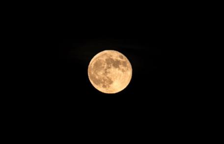 Fenomenul de „Superlună” - Luna va fi mai mare și mai strălucitoare decât de obicei în această noapte