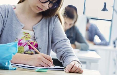 50 de elevi absenți la Examenul național de bacalaureat - sesiunea august-septembrie – proba obligatorie a profilului