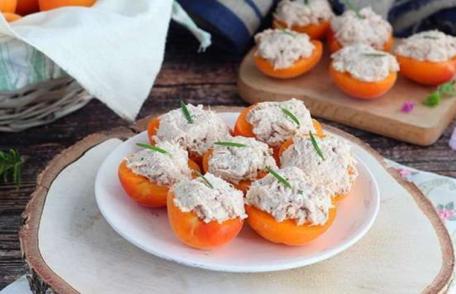 Caise umplute cu ton și rozmarin