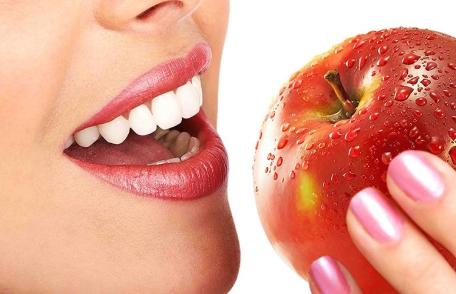 Preparate naturale pentru dinți frumoși