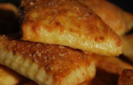 „Pătrățele” cu brânză