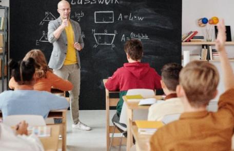 Calendar pentru anul școlar 2022-2023. Fiecare județ va avea o structură școlară diferită