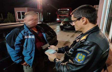 Inconştienţă sau teribilism: Depistat în vamă la volanul unui microbuz deși nu avea permis de nouă luni 