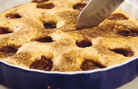 Tartă aromată cu prune