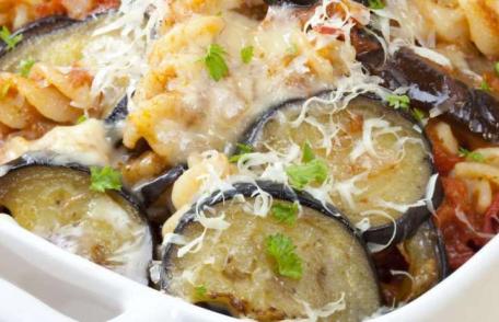 Paste cu cașcaval și vinete la cuptor