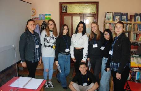 Donează o carte pentru a educa împreună - Voluntari pentru Educație