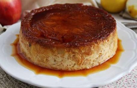 Budincă cu mere și caramel