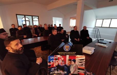 Preoții din Protopopiatul Darabani, partenerii pompierilor în cadrul campaniei „Un cămin sigur pentru copilul tău! - FOTO