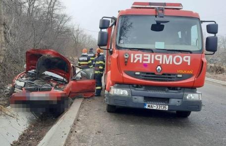 Două tinere au avut nevoie de îngrijiri medicale după un accident petrecut în ajun de Crăciun - FOTO