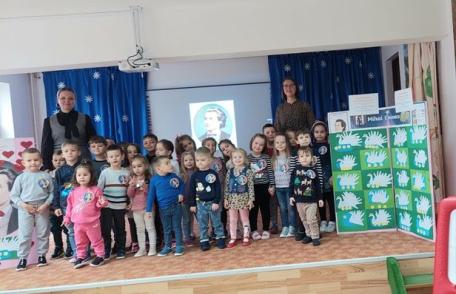 Activitate dedicată poetului Mihai Eminescu: Sunt educat, români de seamă am respectat! - FOTO