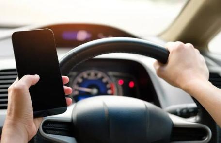 Acțiune a polițiștilor rutieri: Nu folosi telefonul la volan! Poartă centura de siguranță!