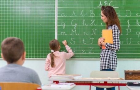Schimbare majoră în educație. Absolvenții liceelor pedagogice nu ar mai putea să predea în școli