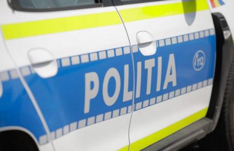 Tânăr cercetat după ce nu a oprit la semnalul polițiștilor și apoi s-a ascuns în portbagaj