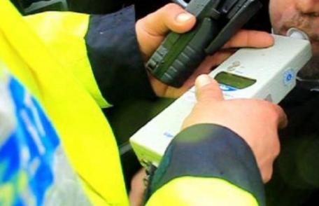 Bărbat depistat băut la volanul unui autoturism