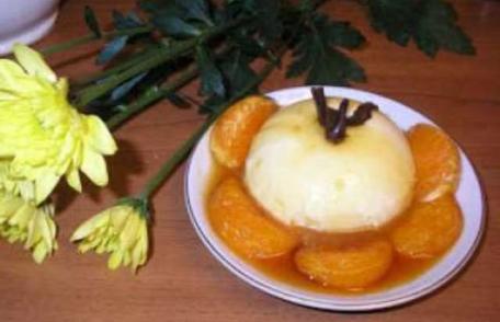 Panna cotta cu miere și portocale