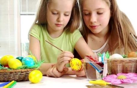 Elevii vor avea vacanţă de Paşte anul viitor. E oficial! Noua structură a anului şcolar 2023-2024