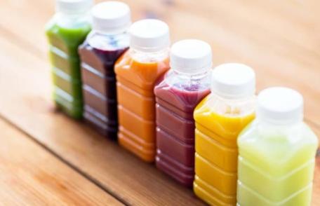 Sucurile dietetice pot provoca accidente vasculare