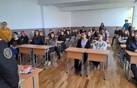 Labirintul devenirii! - activitate de consiliere desfășurată în cadrul programului de orientare școlară și profesionala la Liceul „Regina Maria” Doroh