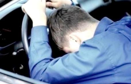 Tânăr de 20 de ani, prins DROGAT la volan în Botoșani