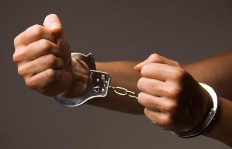 Doi botoșăneni condamnați la închisoare, unul pentru tentativă de omor, celălalt pentru agresiune