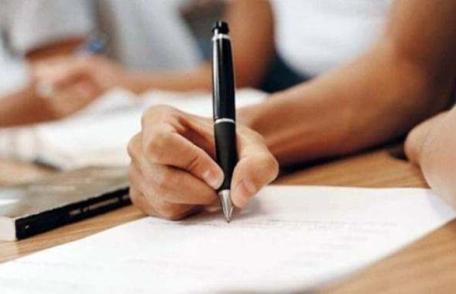 Elevi din Dorohoi calificați la etapa națională a Olimpiadei de istorie