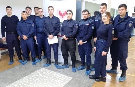 Peste 11 litri de sânge donați de jandarmii botoșăneni - FOTO