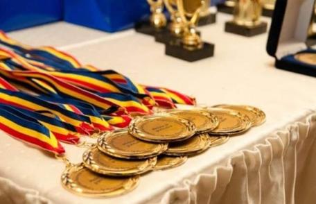 24 elevi din judetul Botoșani, calificati la Olimpiadele din aria curriculară „Arte”