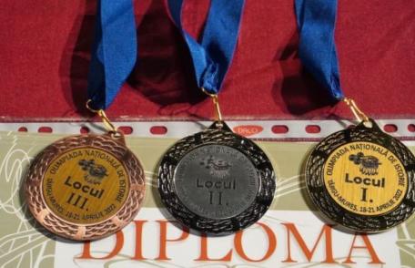 Elev calificat la etapa națională și elevi cu premii și rezultate deosebite la etapa județeană - FOTO